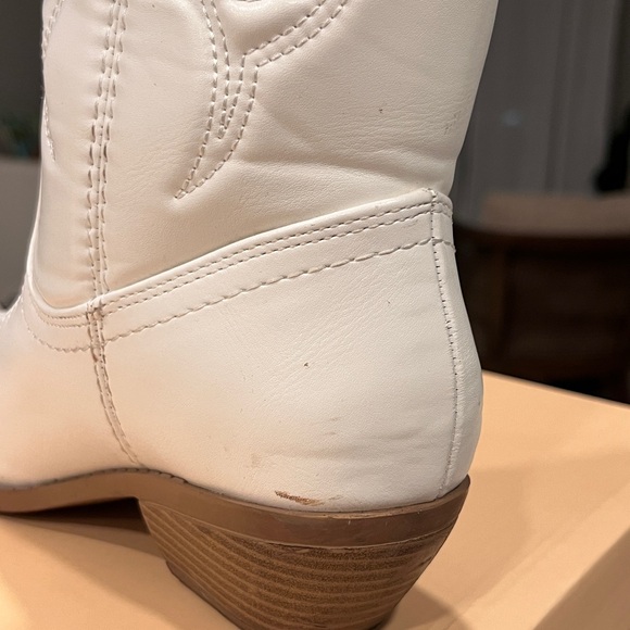 White cowgirl boots size 6.5 - Picture 7 of 9